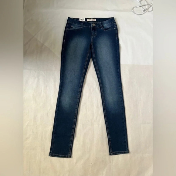 No Boundaries NWT Dark Blue Denim/ Jeans Pants Women's Size 3 Juniors - Picture 1 of 6